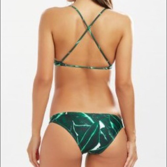 🏝Banana Leaf High Neck Bikini🏝 - Picture 6 of 7